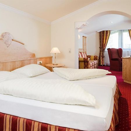 Hotel Jenbacherhof B&B Bagian luar foto