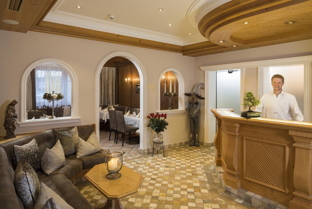 Hotel Jenbacherhof B&B Bagian luar foto