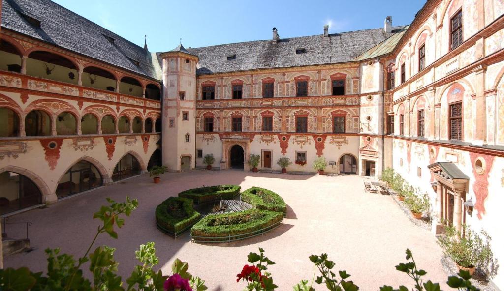 Hotel Jenbacherhof B&B Bagian luar foto